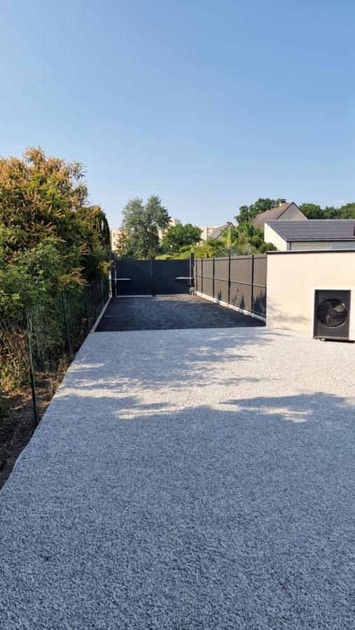 Le Patio : Studio Avec Exterieur Saint-Barthelemy-d'Anjou Extérieur photo